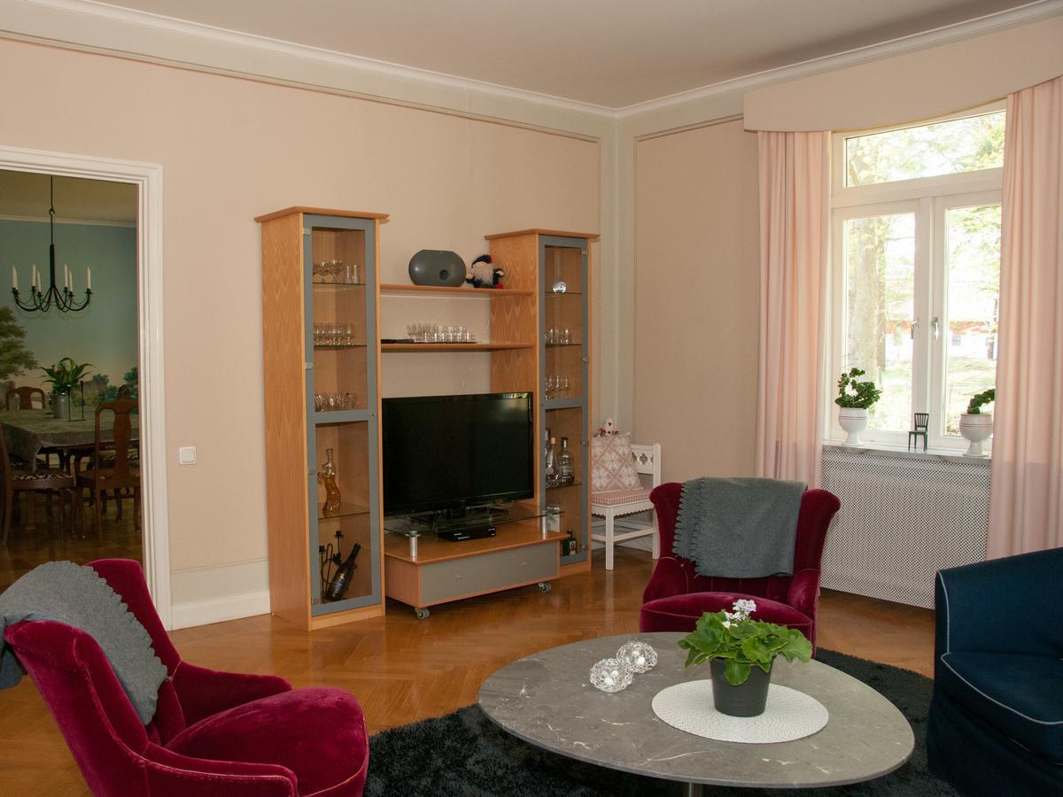 Ekeby I Bro Bed & Breakfast Exterior photo